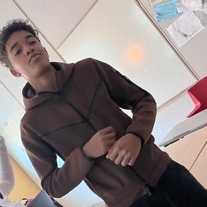 Meet your Posher, Chi ran